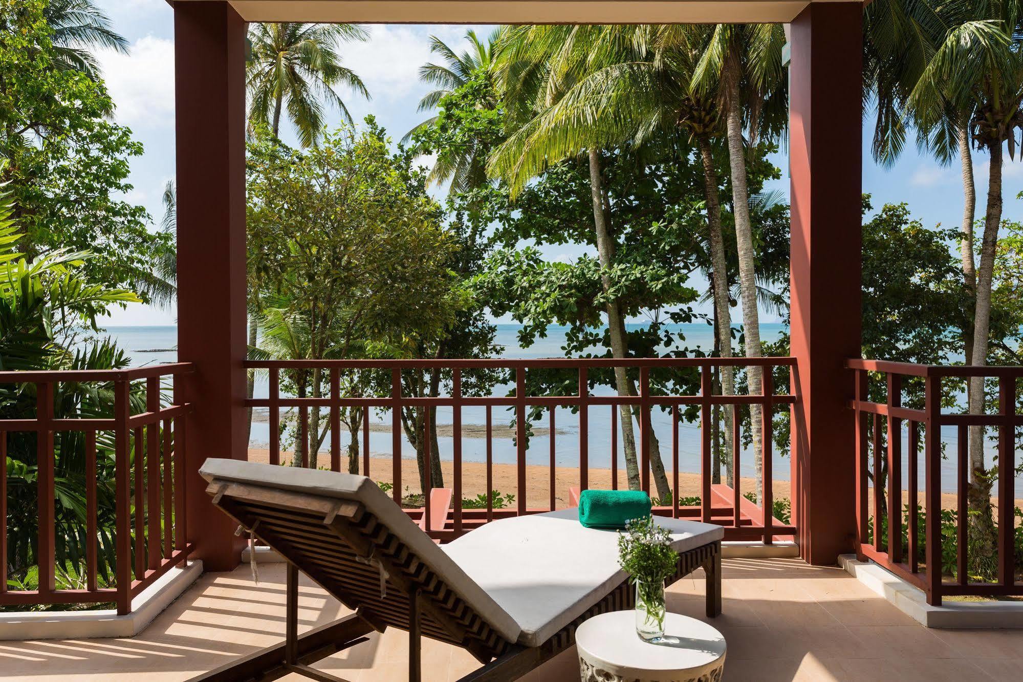 Amatapura Beachfront Villa 15, Sha Certified Ao Nam Mao Exterior photo